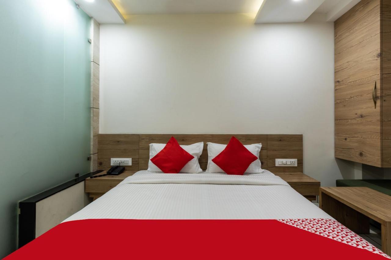 Capital O 47403 Hotel Manjeet Bhopal Extérieur photo