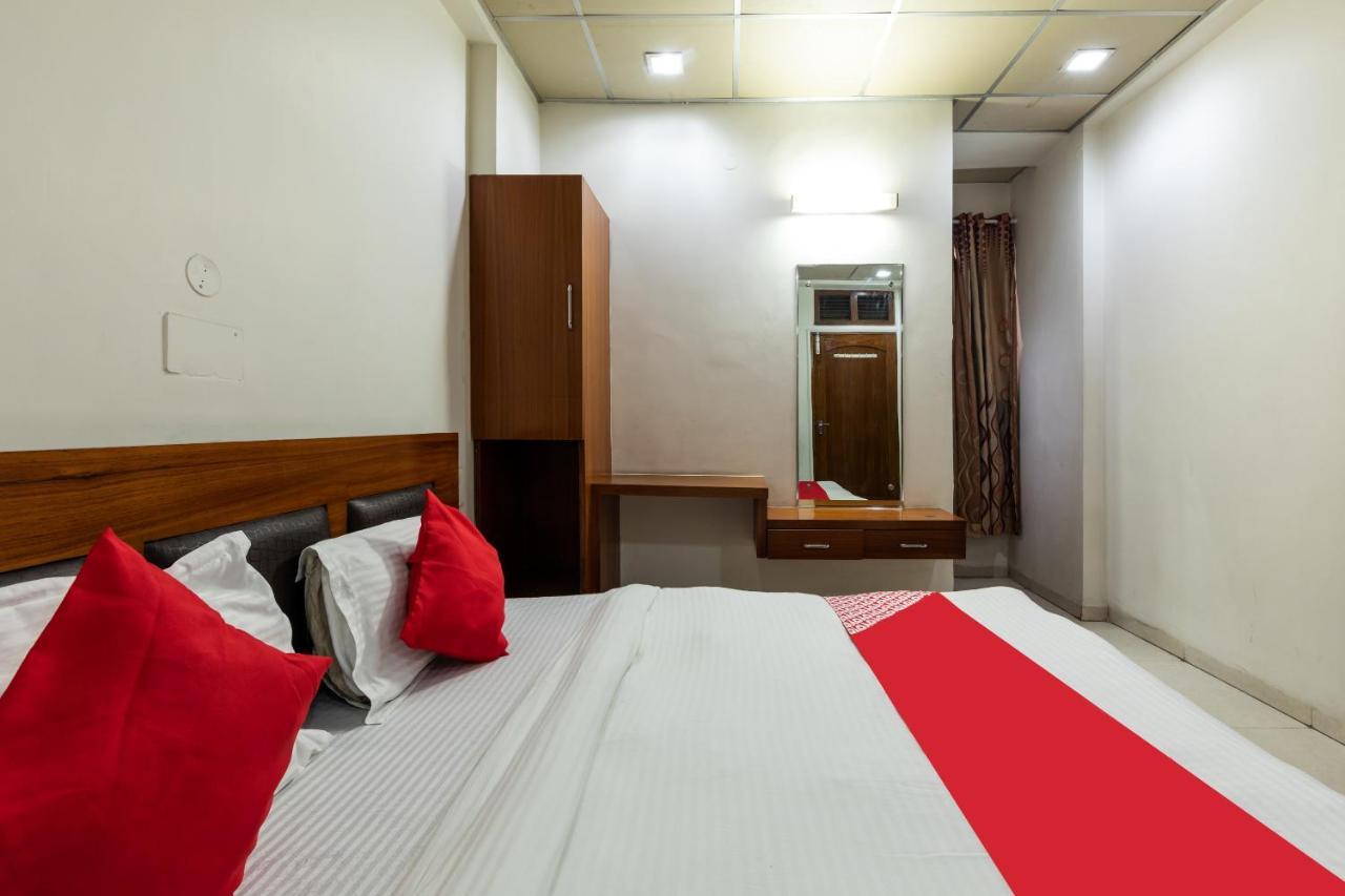Capital O 47403 Hotel Manjeet Bhopal Extérieur photo