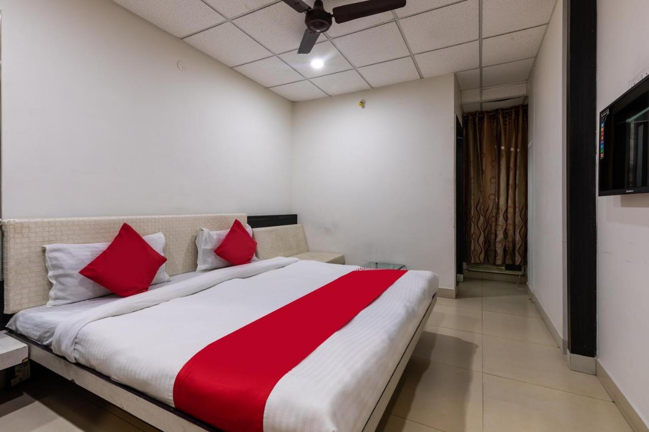 Capital O 47403 Hotel Manjeet Bhopal Extérieur photo