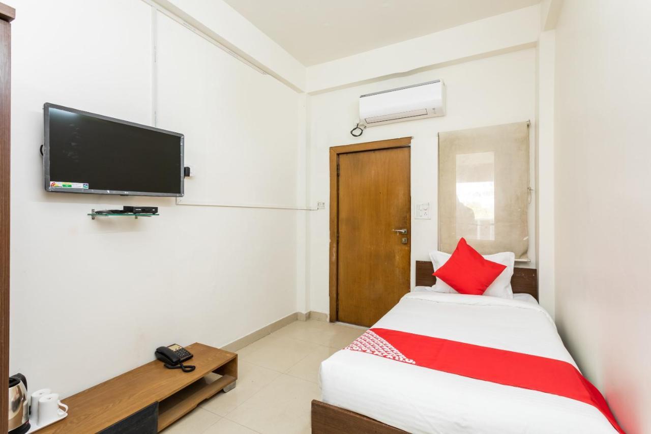 Capital O 47403 Hotel Manjeet Bhopal Extérieur photo